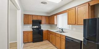 Northcrest Garden Apartments Gallery 53