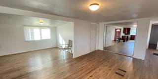 3722 N S Dakota Avenue Gallery 12