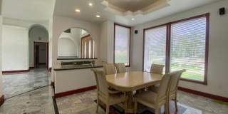 Spacious 3/2 with In-Law Suite Gallery 9