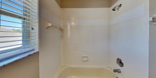 1845 Holton Road Gallery 19