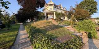 1702 Penn Avenue Gallery 1