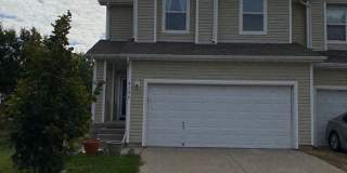 3 bedroom 2 bathroom duplex in Englewood Gallery 1