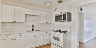 2129 W. Weldon Ave. Gallery 6