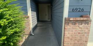 Charming 3 Bed, 3 Bath Duplex near Riverside State Park! Gallery 10
