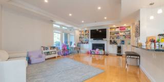 Charming 3 Bedroom-No Broker Fee Gallery 6