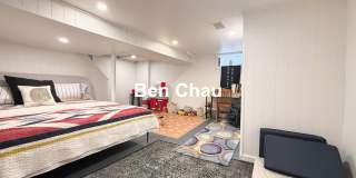208 Windsor St Gallery 17