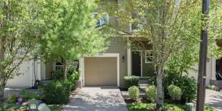 Lovely 3 bedroom/2.5 Bath Townhouse Gallery 1