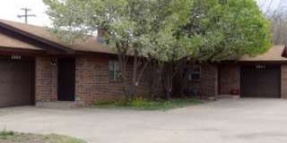 Adorable front  duplex 2bedroom 2bathroom CH/A Gallery 1