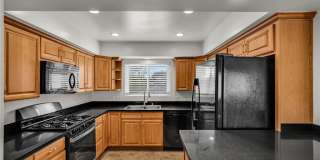 185 Costa Mesa Street Gallery 13