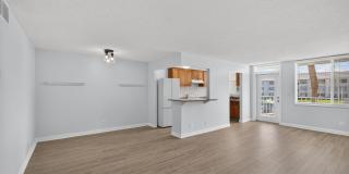 104 Paradise Harbour Boulevard unit: 203 Gallery 13