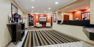 Elizabeth - Newark Airport Gallery 17