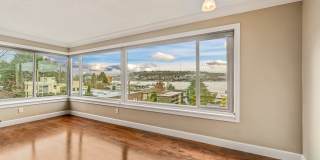1 Bedroom 1 Bathroom Eastlake Condo W/ Stunning Views Gallery 4