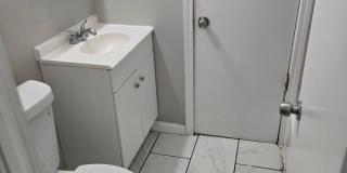 5529 Michigan Avenue Gallery 14