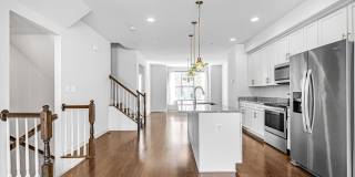 7308 WOOD POND Circle Gallery 7
