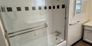 Charming 3 Bedroom, 1 Bath Near Down Town! Gallery 17