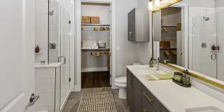 The Waylon Apartments & Townhomes Gallery 5