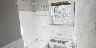 1607 Lasalle Avenue - 3 Gallery 5