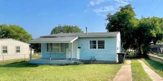 Cute 3 Bedroom 1 Bath Home with Chain Link Fenced Oversized Yard Gallery 1