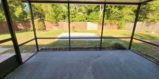 Gorgeous 3 Bed/2Bath with Lawn Care Included!! Gallery 8