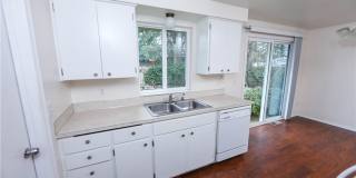 Very Nice Rambler In Quiet Cul de sac with Garage Gallery 11