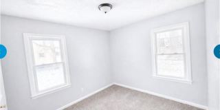 18452 Shaftsbury Avenue Gallery 6