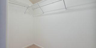 Woodcroft End of Unit Townhouse with Large Bedrooms Gallery 17