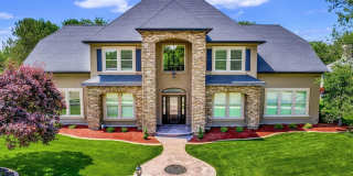 Luxury Executive Waterfront 5-Bed, 6-Bath Home for Lease in Clear Creek Crossing – Nearly 5,000 Sq Ft Gallery 1