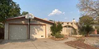 Super Clean 3/2 close to Shopping Gallery 1