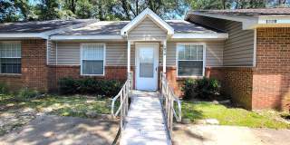 2 bedroom Duplex for rent off Apalachee Parkway $1300 per month, all wood floors, lawn care included Gallery 1