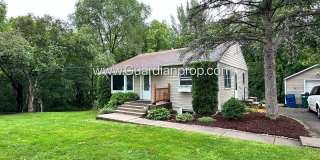 Minnetonka Single Family Home, Corner Lot, Dishwasher, W/D, 1 Car Garage Gallery 1