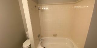 Charming 3 Bed, 3 Bath Duplex near Riverside State Park! Gallery 26