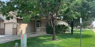 Beautiful 2 Bedroom + Loft End Unit Townhome in Loveland! Gallery 1
