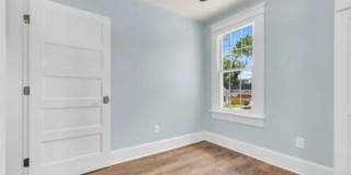 Gorgeous 3/2 Located 1 Block From Downtown Greenville! Gallery 28