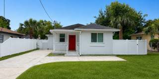 Charming 4-Bed Home with Bonus Room in Tampa! Landscaping/Utilities Included. Available Now!! Gallery 1