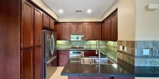 Bright 2BD/2BA Townhouse in Serra Mesa with Balcony, Fireplace & Resort-Style Amenities Gallery 8