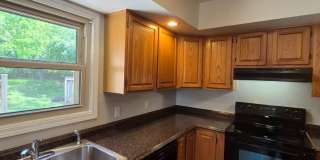 Cozy 4 Bedroom Kettering Home Gallery 15