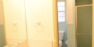 2006 S 49th St Gallery 13