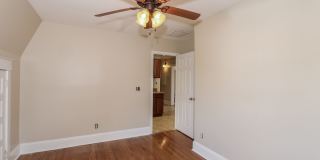 3 bed / 2 bath ~ Just minutes from CofC and MUSC Gallery 14