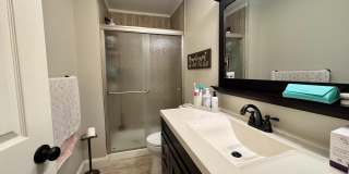 425 JUNIPER Street Gallery 17