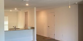 Like New 3/2/2 house with a screened in porch. Gallery 3