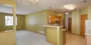 Great location *2Bed*2Bath Townhome- Available June 1 Gallery 5