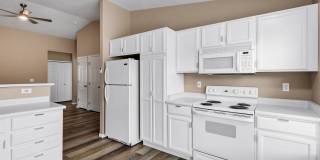 Two Bedroom Near The Powers Corridor Gallery 6