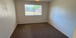 3 Bedroom Home N side of Newberg Gallery 11
