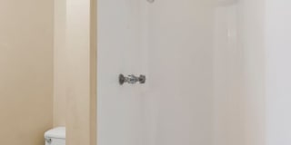 Large 3 Bedroom Apartments PET FRIENDLY! Gallery 81