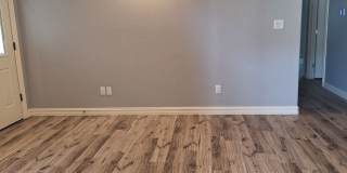 **Call Heather at 479-208-0305 to discuss a move in special on this Duplex** Gallery 4