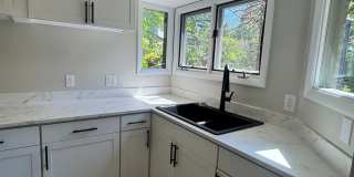 1 Bedroom, 1 Bathroom Townhouse in High Point! Gallery 6
