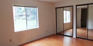 Cozy condominium in Blossom Valley. Hardwood floor, dishwasher, balcony. Gallery 12