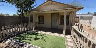Stand alone House with Private Yard! Gallery 4