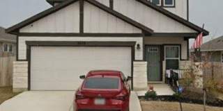 Spacious 4BR House in Buda Gallery 1