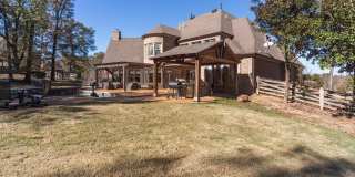 375 Westbury Lane Gallery 1